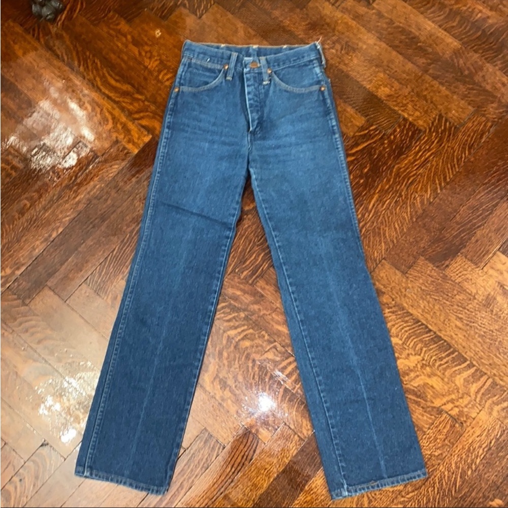 Wrangler Jeans (read description for sizing information)
